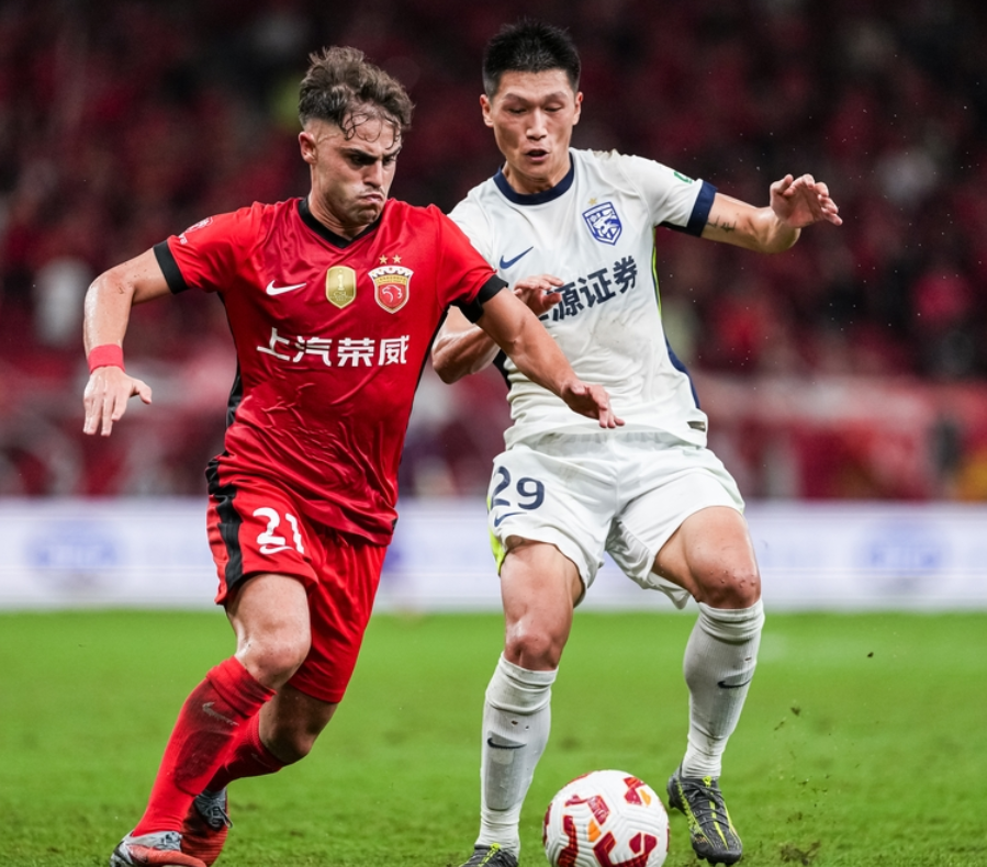 MK电竞-关于加时末段上海海港备战英超，官宣签约细节曝光，底气十足，轮换策略成焦点的信息